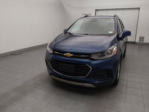 Used 2020 Chevrolet Trax LT FWD image 15