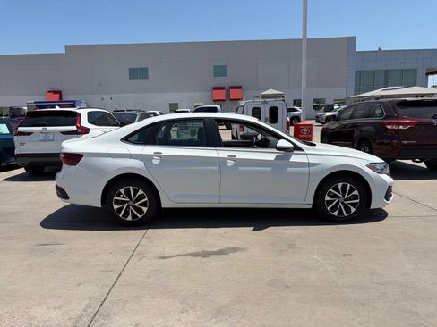 Used 2024 Volkswagen Jetta S FWD image 2