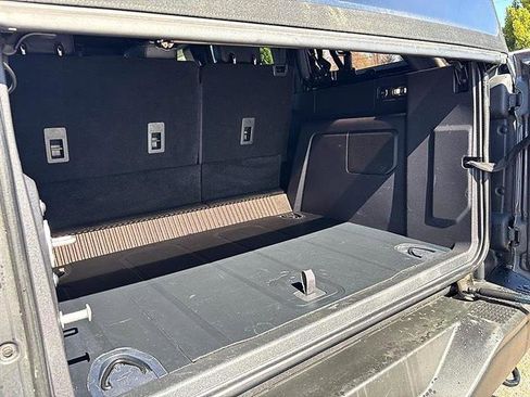 Used 2023 Ford Bronco Badlands image 47