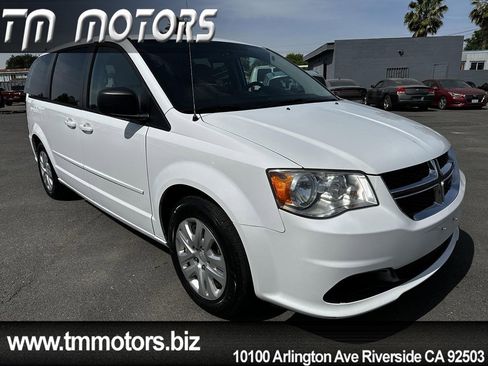 Used 2016 Dodge Grand Caravan SE w/ Quick Order Package 29E SE FWD image 17