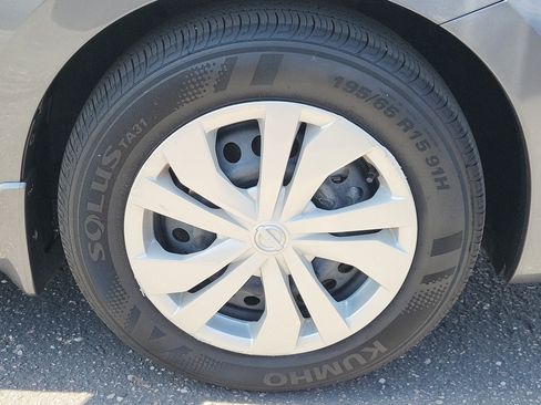 Used 2025 Nissan Versa S w/ Trunk Package FWD image 21