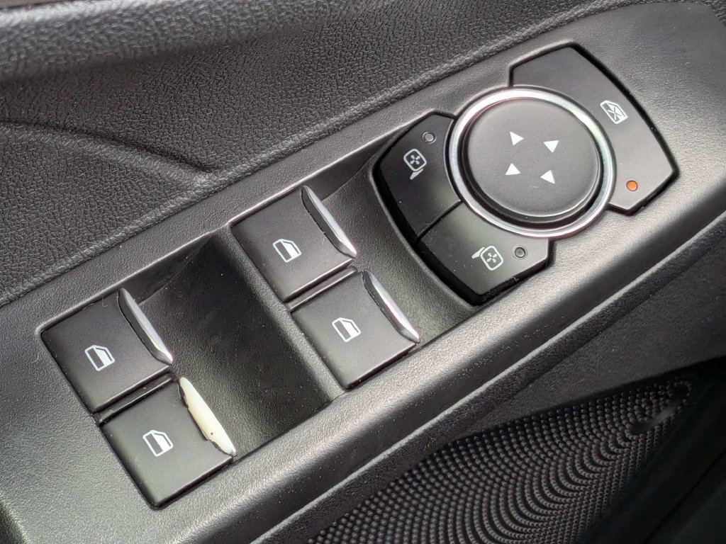 Used 2022 Ford Escape SEL FWD image 24