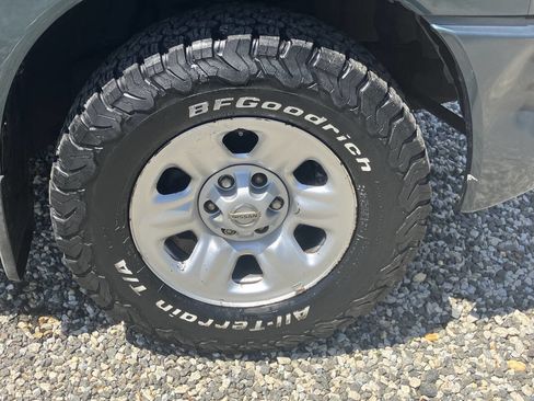 Used 2005 Nissan Titan XE AWD/4WD image 16