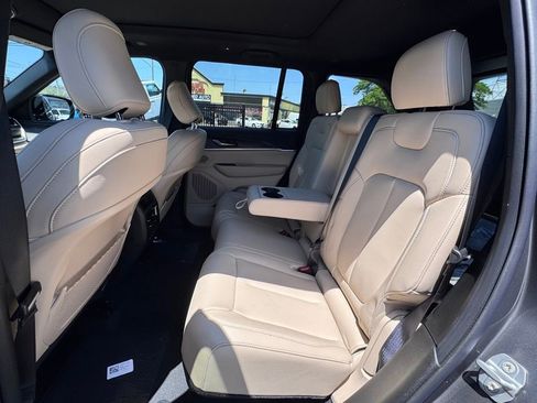 New 2026 Jeep Grand Cherokee Limited AWD/4WD image 15