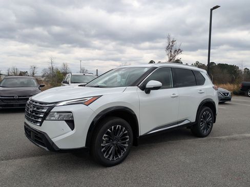 New 2026 Nissan Rogue Platinum w/ Tech Package AWD/4WD image 8
