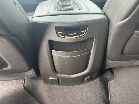 Used 2019 Cadillac Escalade ESV Luxury image 11