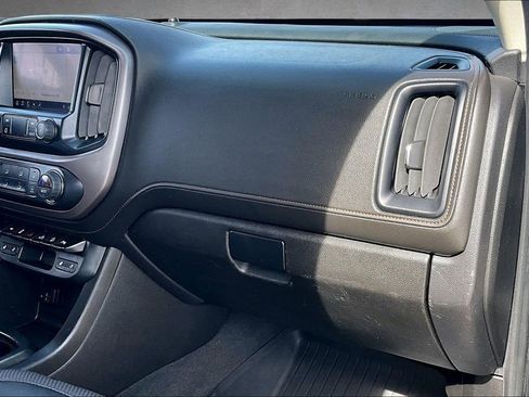 Used 2022 GMC Canyon AT4 w/ Trailering Package image 15