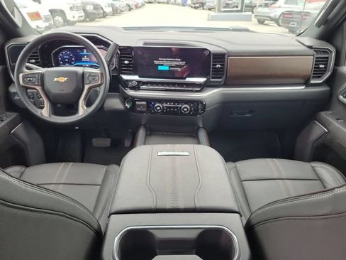 Used 2024 Chevrolet Silverado 2500 High Country w/ Technology Package AWD/4WD image 14