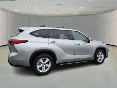 Used 2023 Toyota Highlander L
