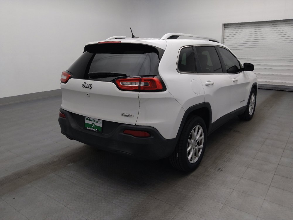 Used 2017 Jeep Cherokee Latitude FWD image 9