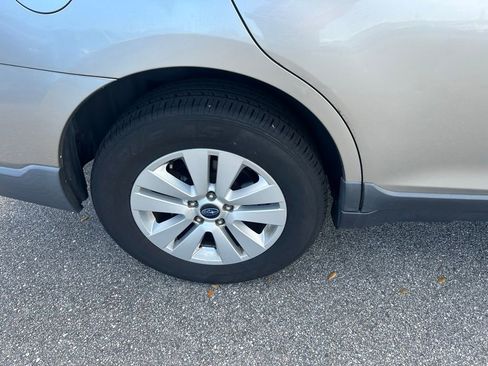 Used 2019 Subaru Outback 2.5i image 5