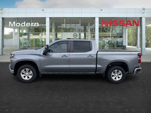 Used 2021 Chevrolet Silverado 1500 LT image 2