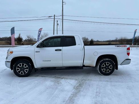 Used 2015 Toyota Tundra SR5 w/ TRD Off Road Package image 4