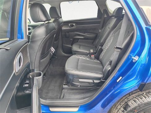 Used 2021 Kia Sorento SX Prestige image 11