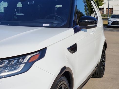 Used 2019 Land Rover Discovery HSE image 9