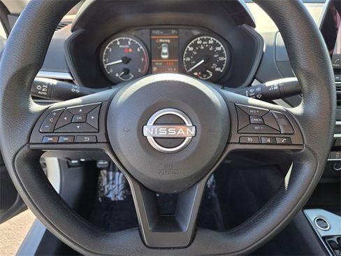 Used 2025 Nissan Altima 2.5 S image 18