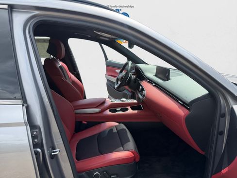 Used 2025 Genesis GV70 3.5T Sport AWD/4WD image 19