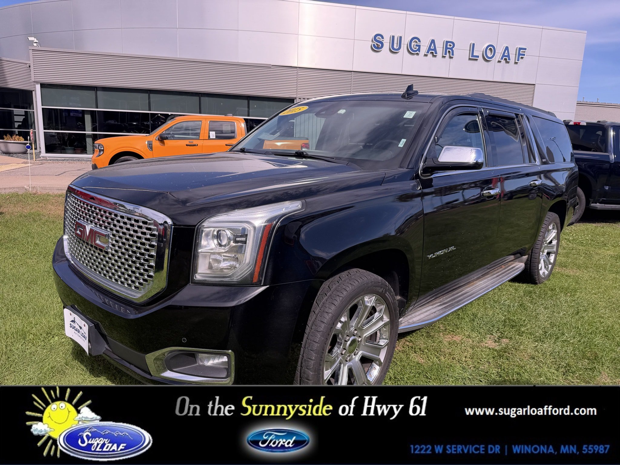 Used 2015 GMC Yukon XL SLT AWD/4WD image 1