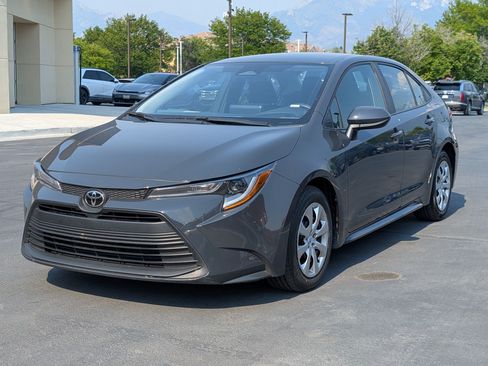 Used 2025 Toyota Corolla LE FWD image 10
