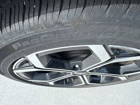 Certified 2023 Kia Niro EX Touring FWD image 7