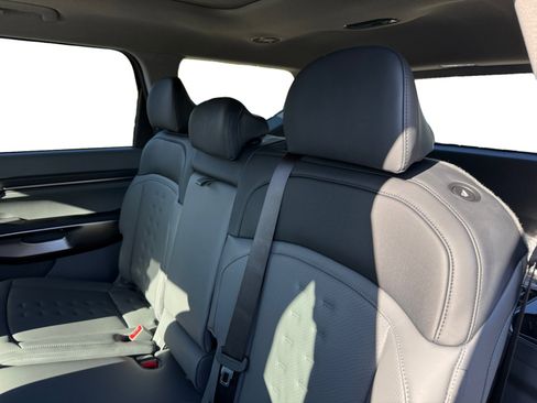 New 2026 Kia EV9 Wind image 16