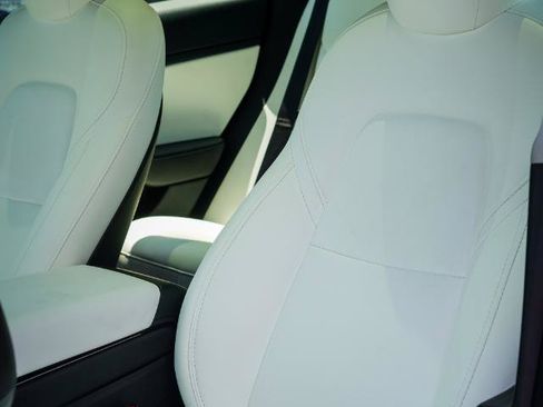 Used 2020 Tesla Model 3 Standard Range RWD image 15