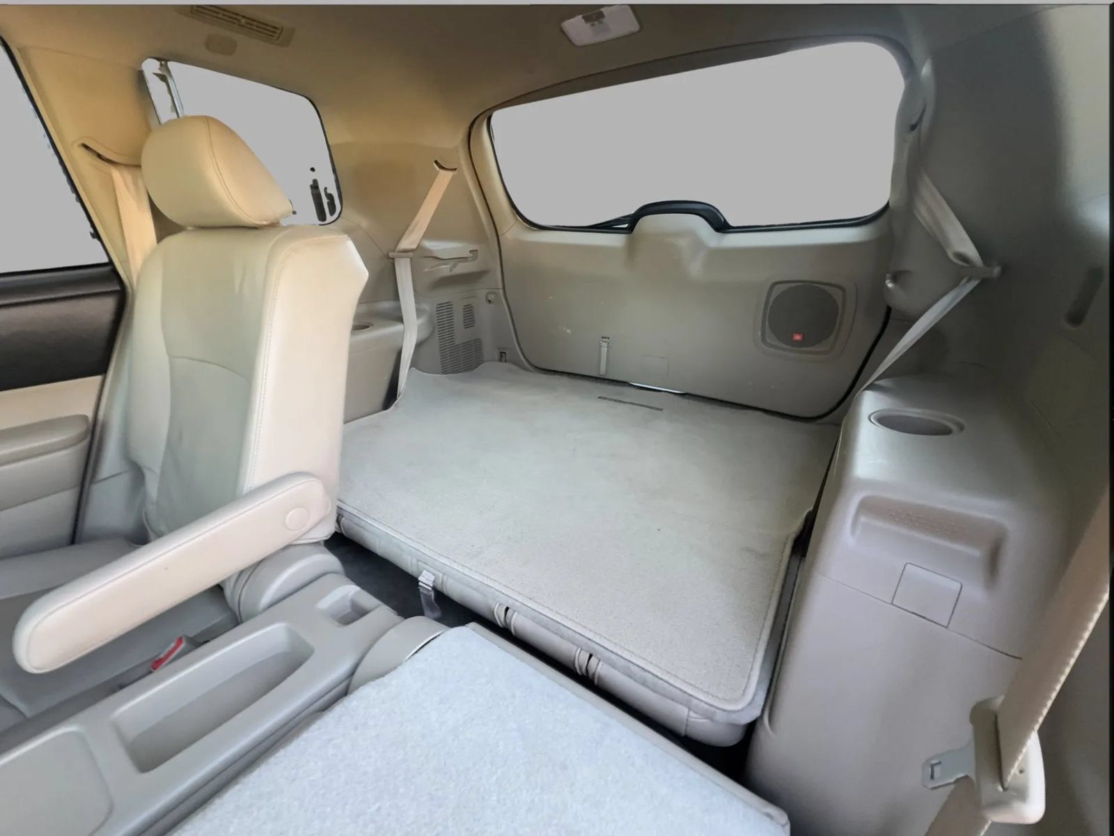 Used 2010 Toyota Highlander Limited w/ Extra Value Pkg 8 FWD image 31