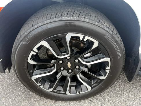Used 2023 Chevrolet Tahoe Premier AWD/4WD image 10