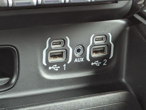 Used 2022 RAM 1500 Limited AWD/4WD image 15