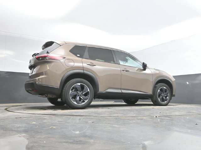 Used 2025 Nissan Rogue SV AWD/4WD image 43