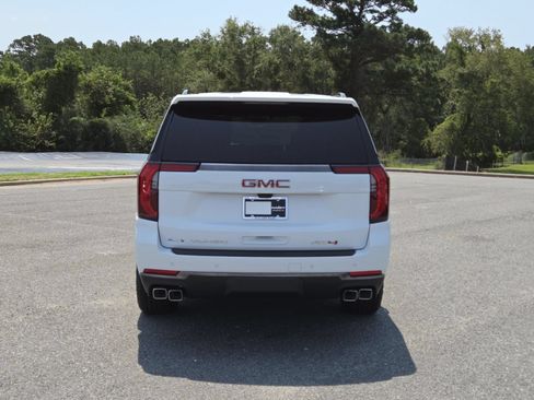 New 2026 GMC Yukon AT4 Ultimate w/ LPO, Floor Liner Package AWD/4WD image 21