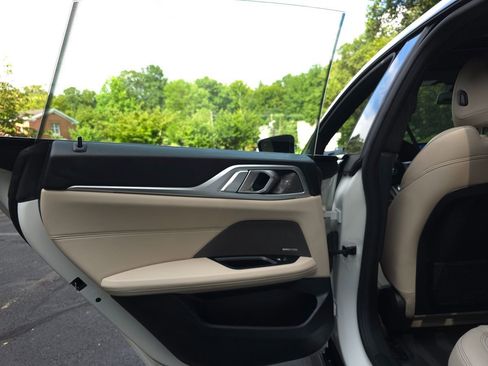 Used 2023 BMW i4 eDrive40 w/ M Sport Package image 27