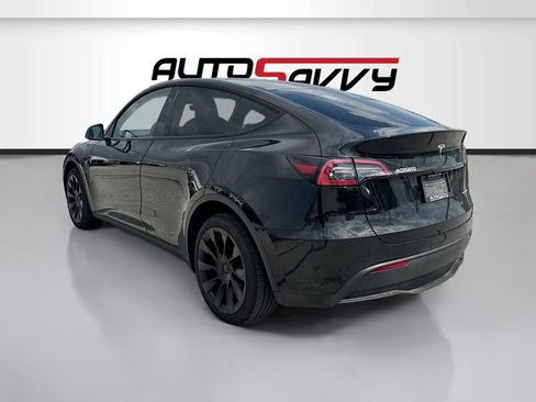 Used 2024 Tesla Model Y Long Range AWD/4WD image 5