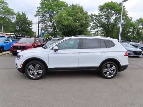 Used 2021 Volkswagen Tiguan SEL w/ 3rd Row Seat Package AWD/4WD image 3
