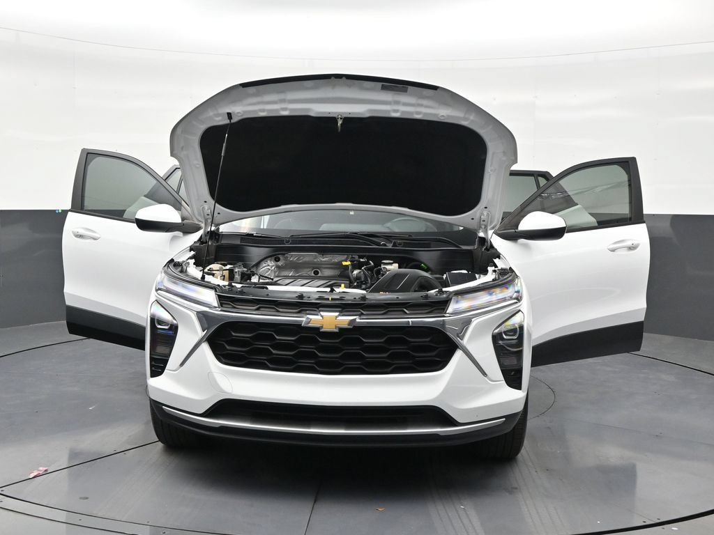 Used 2024 Chevrolet Trax LT w/ Driver Confidence Package FWD image 33