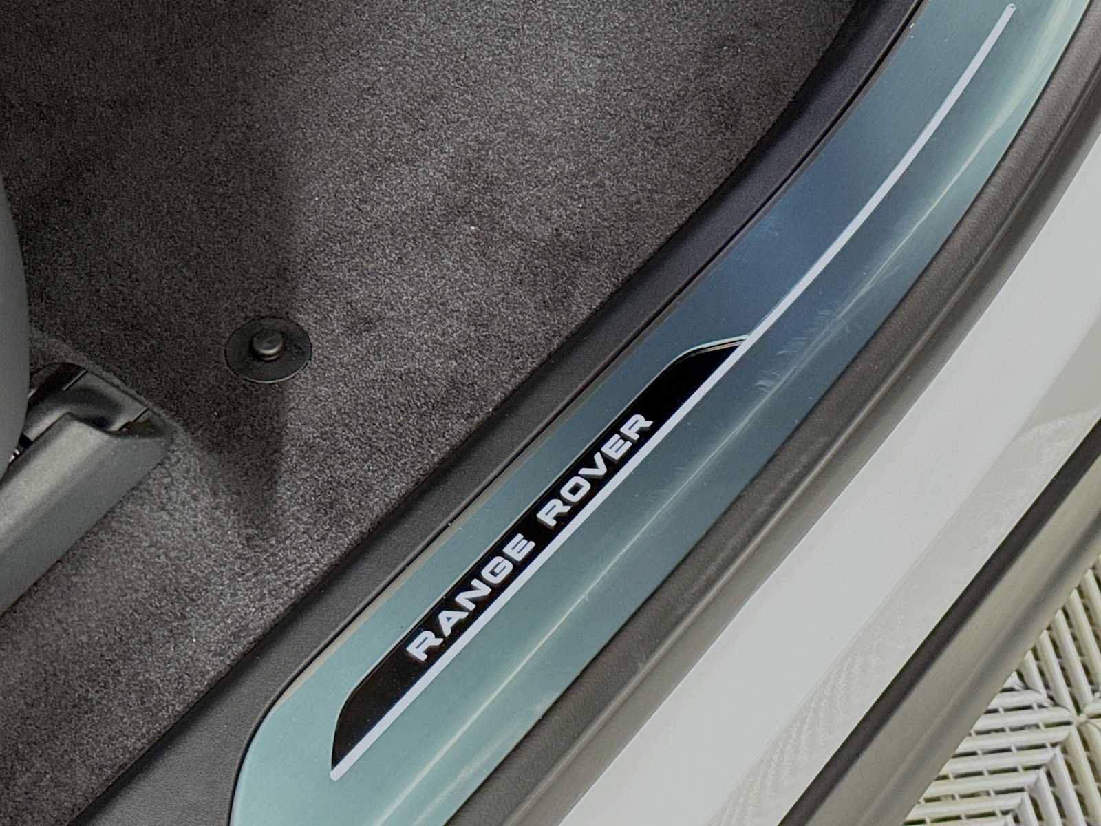 New 2026 Land Rover Range Rover Sport Dynamic SE AWD/4WD image 33