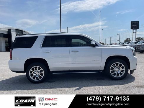 Used 2018 GMC Yukon Denali w/ Open Road Package AWD/4WD image 9