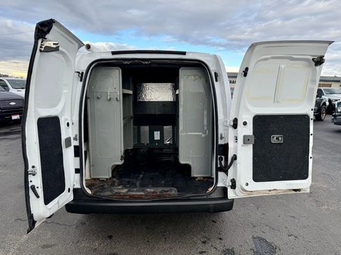 Used 2020 Nissan NV200 S image 10