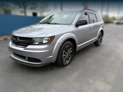Used 2018 Dodge Journey SE w/ Popular Equipment Group image 3