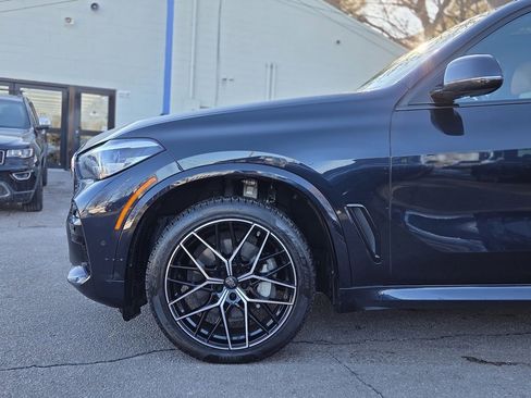 Used 2019 BMW X5 xDrive40i w/ M Sport Package image 10