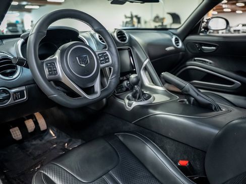 Used 2013 SRT Viper GTS w/ GTS Laguna Interior Pkg image 37