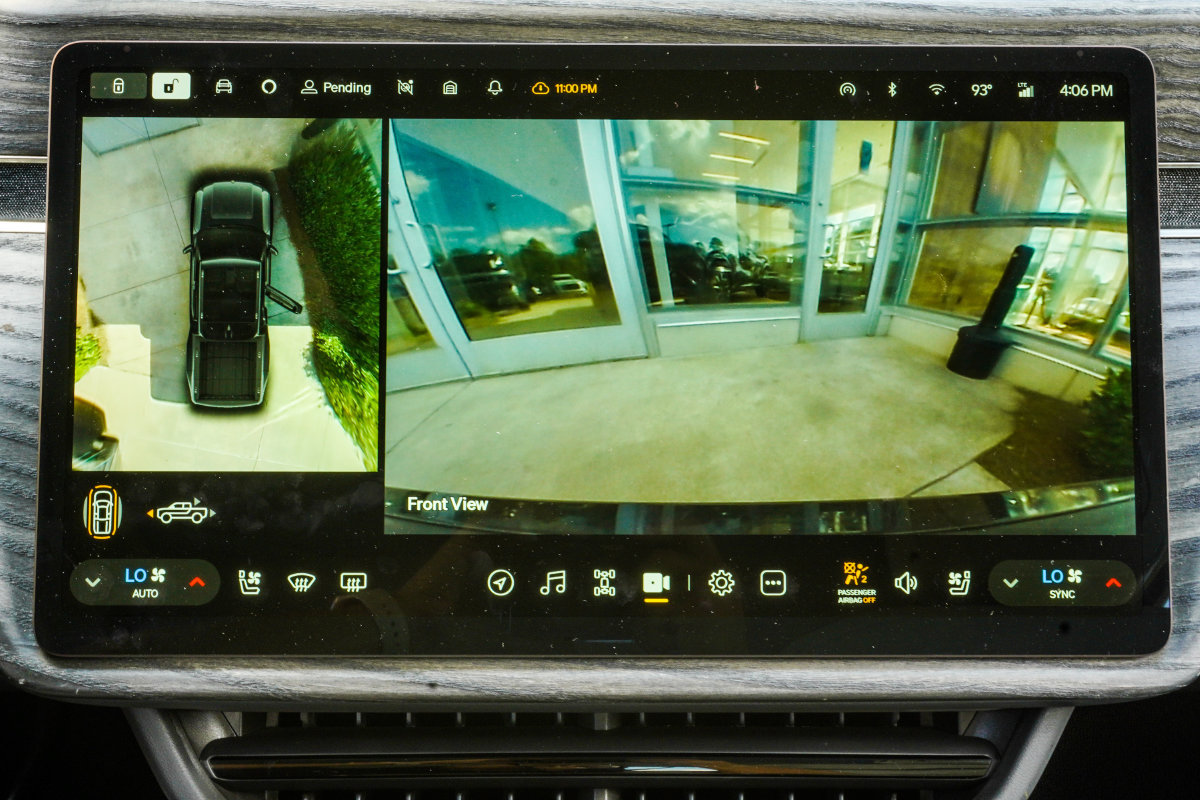 Used 2022 Rivian R1T Adventure AWD/4WD image 23