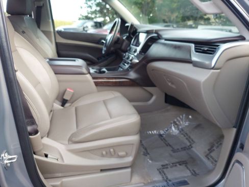 Used 2018 Chevrolet Tahoe LT w/ Luxury Package image 13