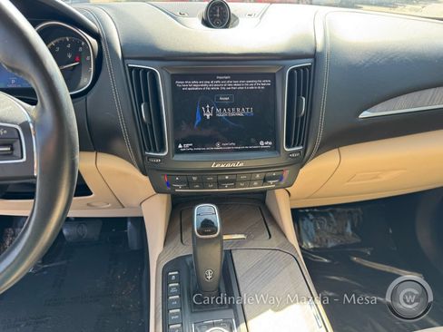 Used 2019 Maserati Levante GranLusso AWD/4WD image 22