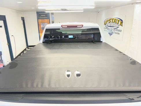 Used 2023 Chevrolet Silverado 1500 LT AWD/4WD image 11