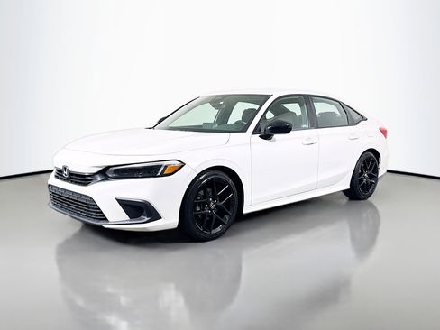 Used 2023 Honda Civic Sport image 4