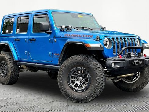 Used 2022 Jeep Wrangler Unlimited Rubicon w/ Xtreme Recon 35" Tire Package AWD/4WD image 3