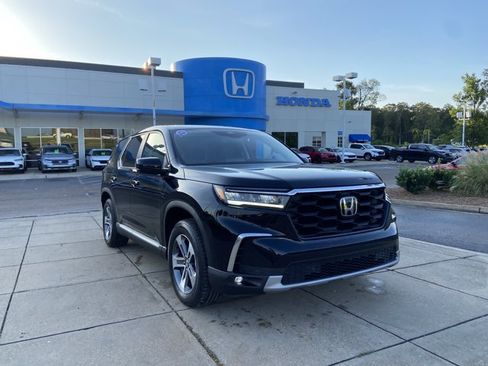 Used 2025 Honda Pilot EX-L image 2