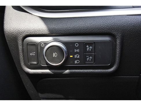 Used 2022 Ford Explorer XLT w/ Equipment Group 202A image 19