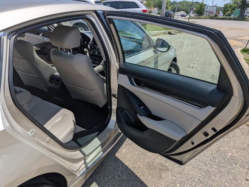 Used 2020 Honda Accord EX-L image 34
